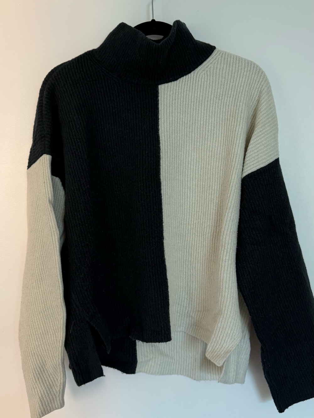 Abercrombie & Fitch Black and Cream Block Turtleneck Sweater